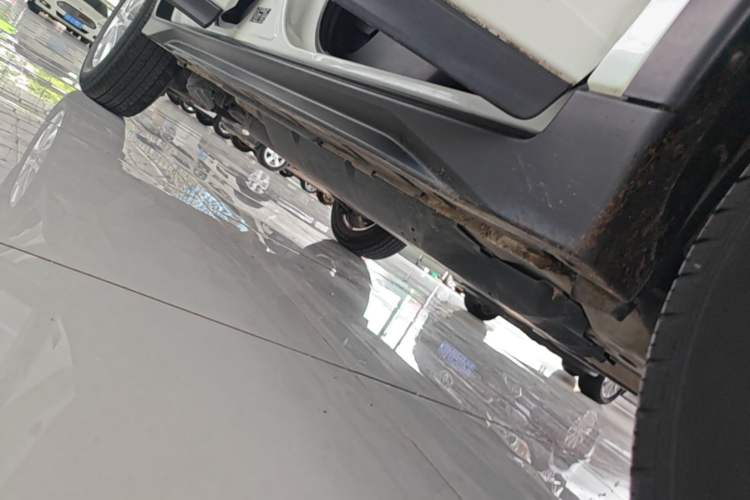 Used Nissan X-Trail 2022 2.0L Two-Wheel Drive Smart Connect & Comfort Edition Right Side Sill