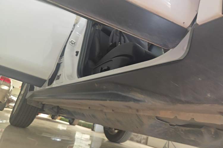 Used Nissan X-Trail 2022 Revised Version 2.0L Two-Wheel Drive Smart Connect Premium Edition Right Side Sill