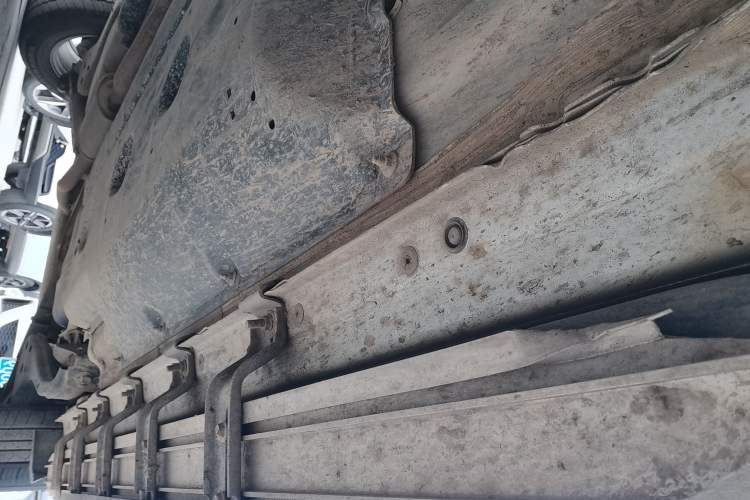 Used Nissan X-Trail 2022 2.0L Two-Wheel Drive Smart Connect Premium Edition Right Side Sill