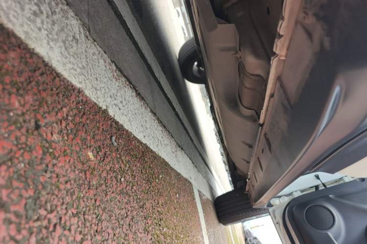 Used Nissan X-Trail 2022 2.0L Two-Wheel Drive Smart Connect Premium Edition Right Side Sill