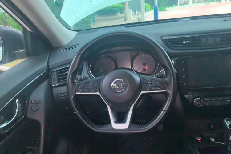 Used Nissan X-Trail 2022 2.0L Two-Wheel Drive Smart Connect Premium Edition Steering Wheel