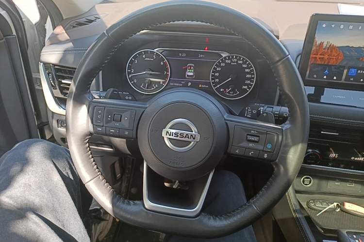 Used Nissan X-Trail 2022 VC-Turbo 300 CVT 2WD Star & Moon Limited Edition Steering Wheel