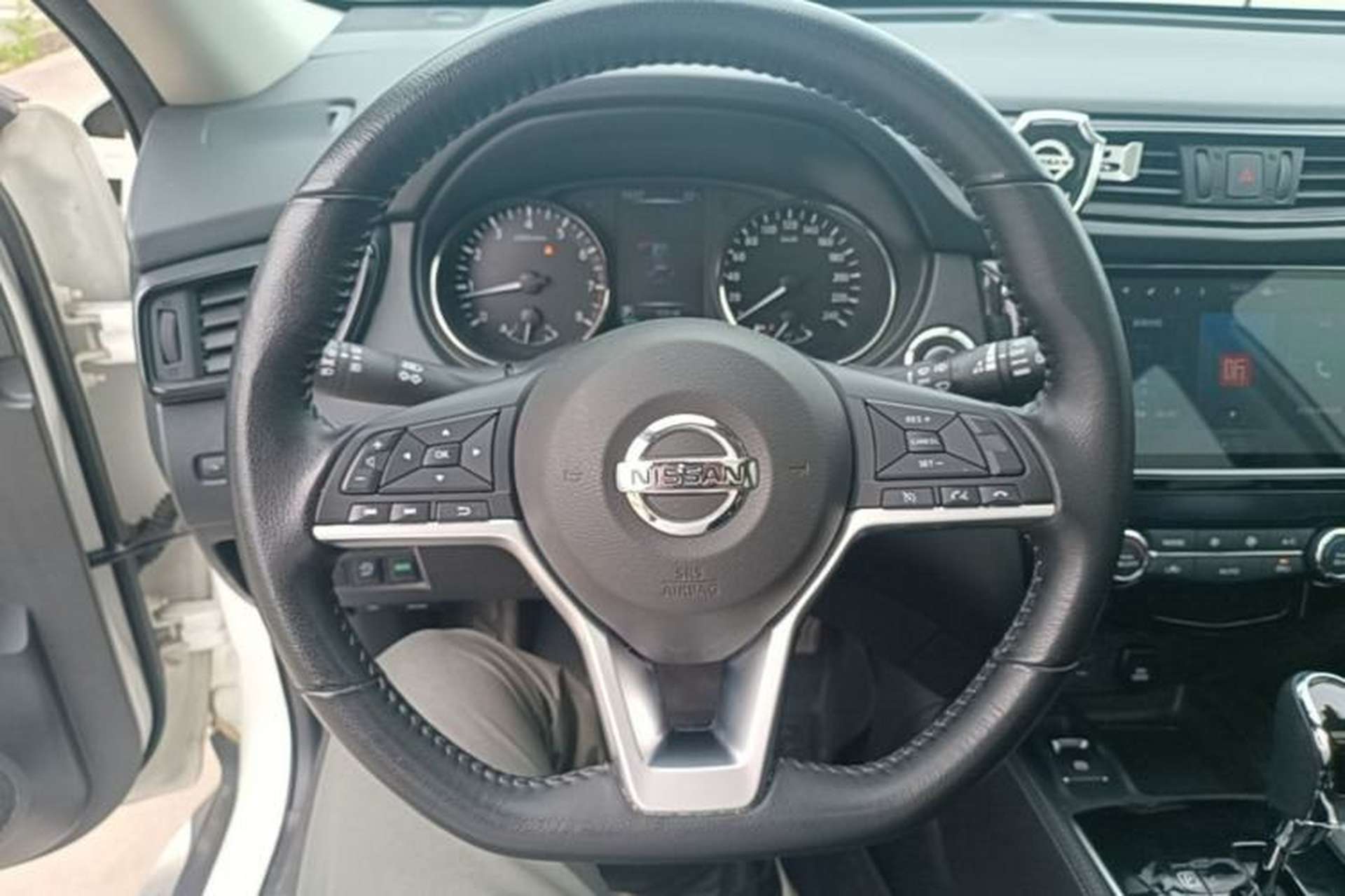 Used Nissan X-Trail 2022 2.0L Two-Wheel Drive Smart Connect & Comfort Edition Steering Wheel