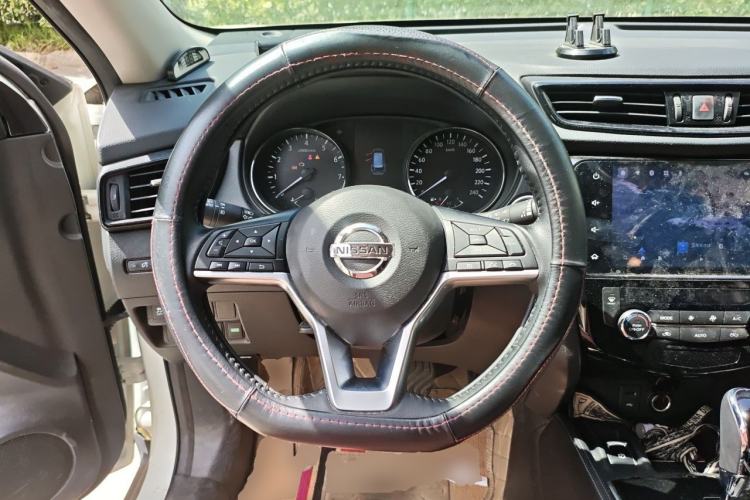 Used Nissan X-Trail 2022 2.0L Two-Wheel Drive Smart Connect Premium Edition Steering Wheel