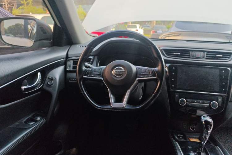 Used Nissan X-Trail 2022 2.0L Two-Wheel Drive Smart Connect & Comfort Edition Steering Wheel