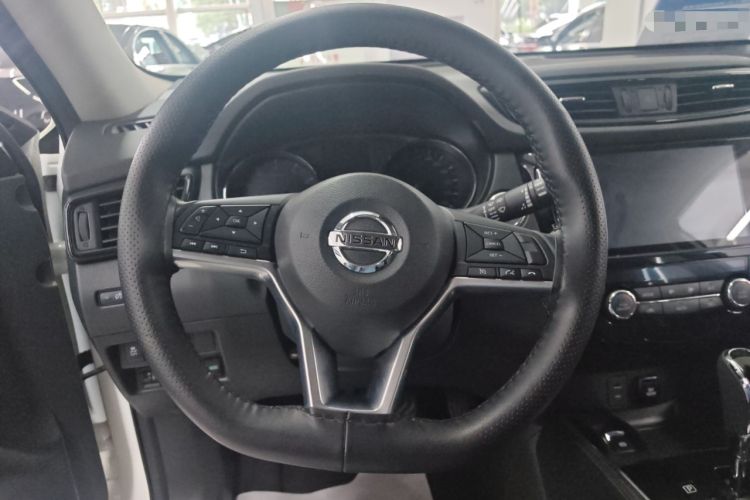Used Nissan X-Trail 2022 Revised Version 2.0L Two-Wheel Drive Smart Connect & Comfort Edition Steering Wheel