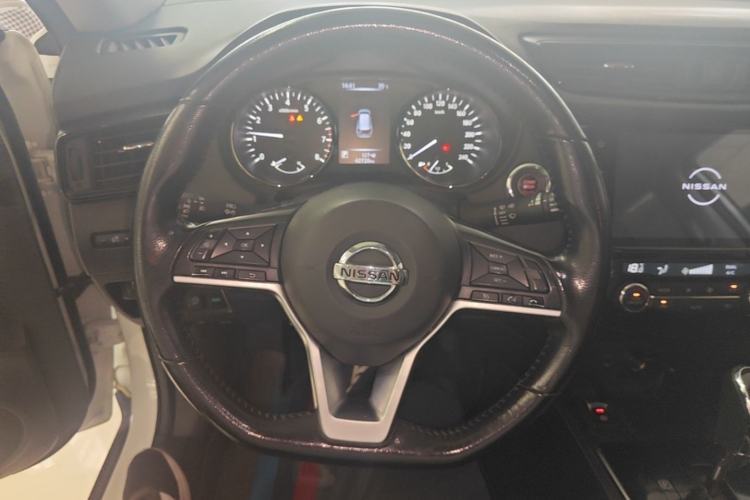Used Nissan X-Trail 2022 Revised Version 2.0L Two-Wheel Drive Smart Connect Premium Edition Steering Wheel