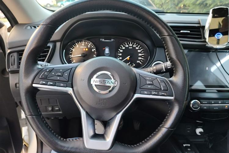Used Nissan X-Trail 2022 2.0L Two-Wheel Drive Smart Connect & Comfort Edition Steering Wheel