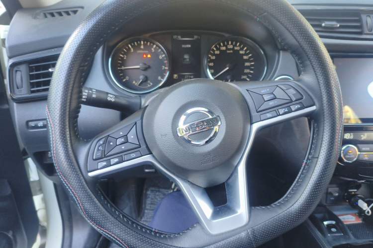 Used Nissan X-Trail 2022 2.0L Two-Wheel Drive Smart Connect Premium Edition Steering Wheel