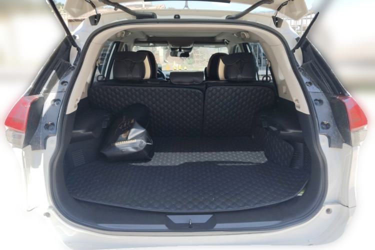Used Nissan X-Trail 2022 2.0L Two-Wheel Drive Smart Connect Premium Edition Trunk