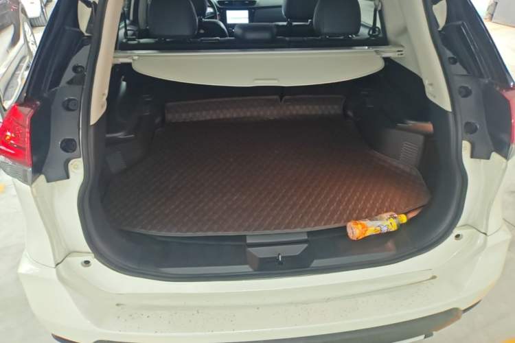 Used Nissan X-Trail 2022 Revised Version 2.0L Two-Wheel Drive Smart Connect Premium Edition Trunk