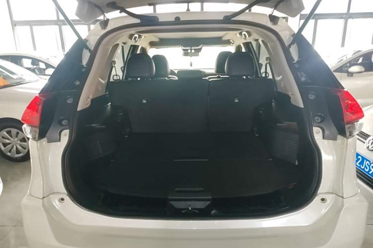 Used Nissan X-Trail 2022 2.0L Two-Wheel Drive Smart Connect Premium Edition Trunk