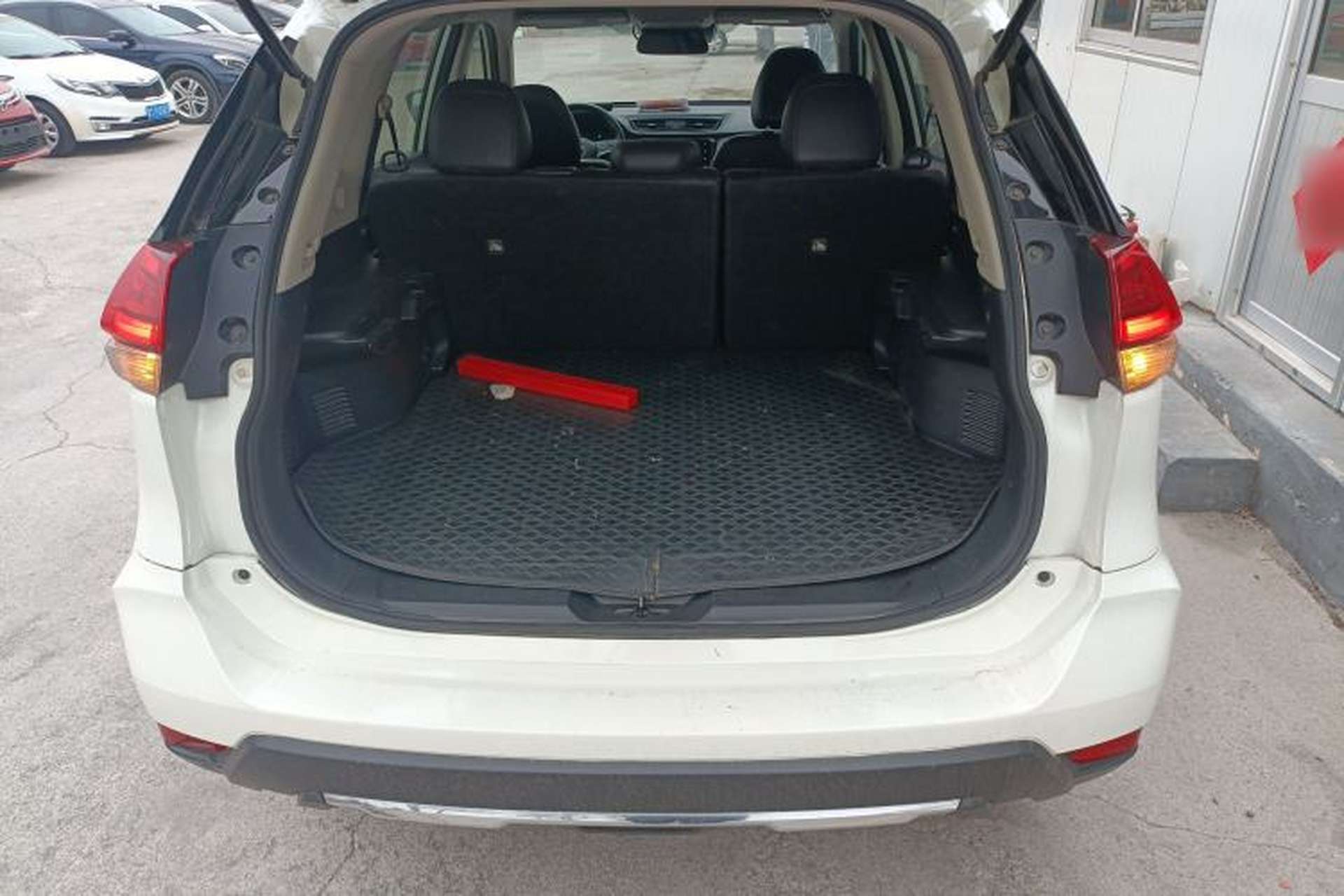 Used Nissan X-Trail 2022 2.0L Two-Wheel Drive Smart Connect & Comfort Edition Trunk