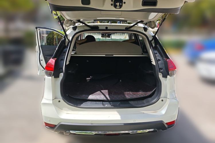 Used Nissan X-Trail 2022 2.0L Two-Wheel Drive Smart Connect Premium Edition Trunk