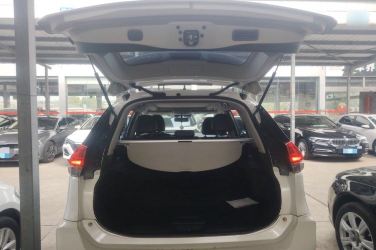 Used Nissan X-Trail 2022 2.0L Two-Wheel Drive Smart Connect Premium Edition Trunk