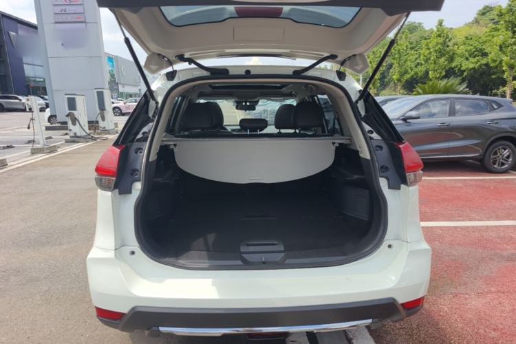 Used Nissan X-Trail 2022 2.0L Two-Wheel Drive Smart Connect Premium Edition Trunk