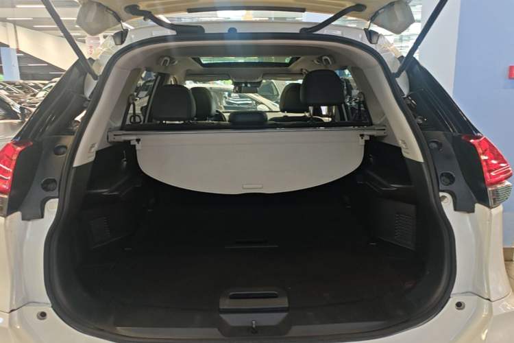 Used Nissan X-Trail 2022 Revised Version 2.0L Two-Wheel Drive Smart Connect Premium Edition Trunk