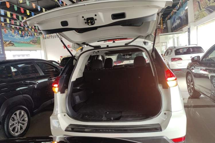 Used Nissan X-Trail 2022 2.0L Two-Wheel Drive Smart Connect & Comfort Edition Trunk