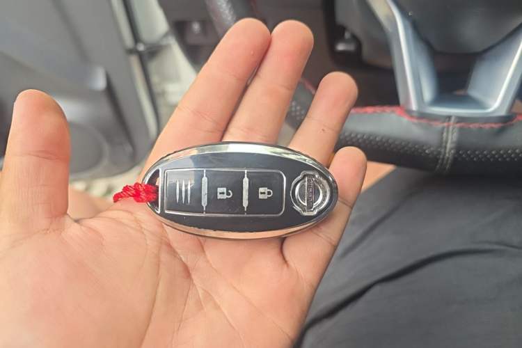 Used Nissan X-Trail 2022 2.0L Two-Wheel Drive Smart Connect Premium Edition Vehicle Key