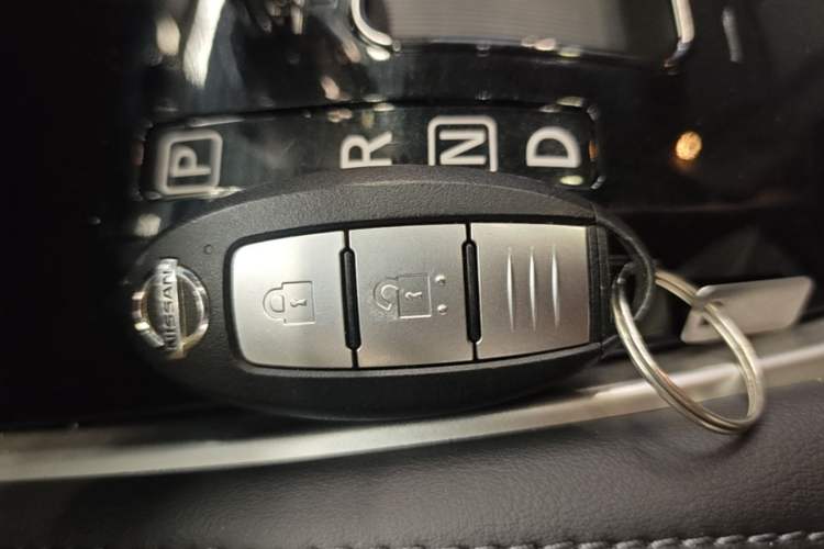Used Nissan X-Trail 2022 Revised Version 2.0L Two-Wheel Drive Smart Connect Premium Edition Vehicle Key