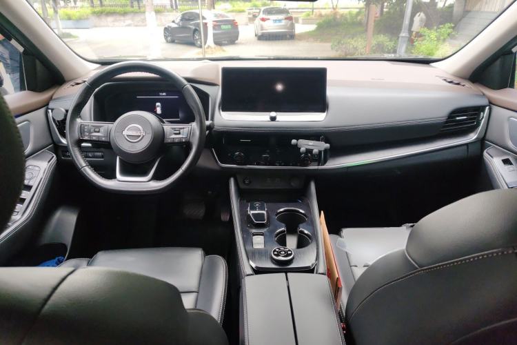 Used Nissan X-Trail 2023 e-POWER Ultra-Hybrid Dual-Motor All-Wheel-Drive Supreme Edition Center Console
