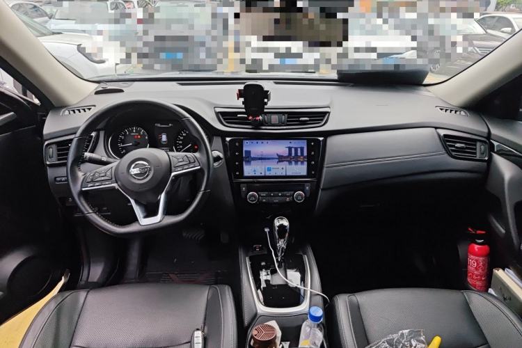 Used Nissan X-Trail 2023 Classic 2.0L Two-Wheel Drive Smart Connect & Comfort Edition Center Console