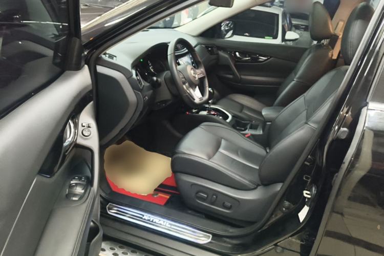 Used Nissan X-Trail 2023 Classic 2.0L Two-Wheel Drive Smart Connect & Comfort Edition Driver Seat