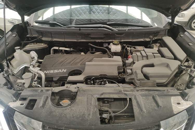 Used Nissan X-Trail 2023 Classic 2.0L Two-Wheel Drive Smart Connect Premium Edition Engine Bay