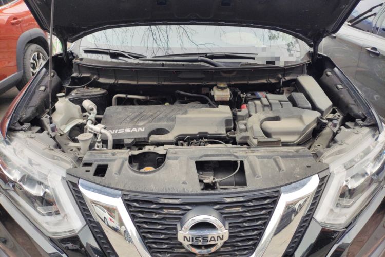Used Nissan X-Trail 2023 Classic 2.0L Two-Wheel Drive Smart Connect Premium Edition Engine Bay