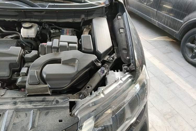 Used Nissan X-Trail 2023 Classic 2.0L Two-Wheel Drive Smart Connect & Comfort Edition Engine Bay Left