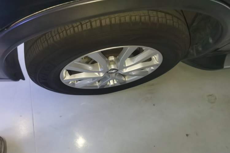Used Nissan X-Trail 2023 Classic 2.0L Two-Wheel Drive Smart Connect Premium Edition Exterior 1