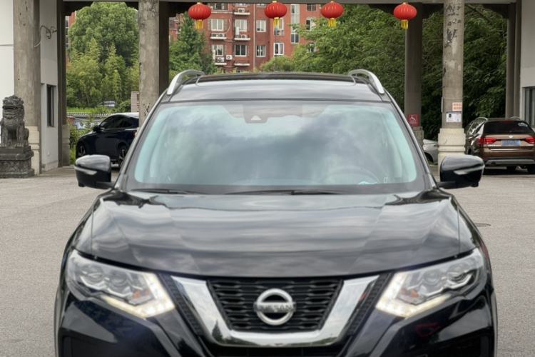 Used Nissan X-Trail 2023 Classic 2.0L Two-Wheel Drive Smart Connect Premium Edition Exterior 2