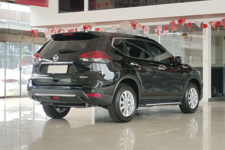 Used Nissan X-Trail 2023 Classic 2.0L Two-Wheel Drive Smart Connect & Comfort Edition Exterior 4