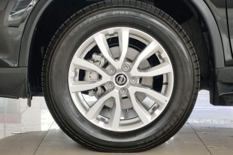 Used Nissan X-Trail 2023 Classic 2.0L Two-Wheel Drive Smart Connect & Comfort Edition Exterior 5
