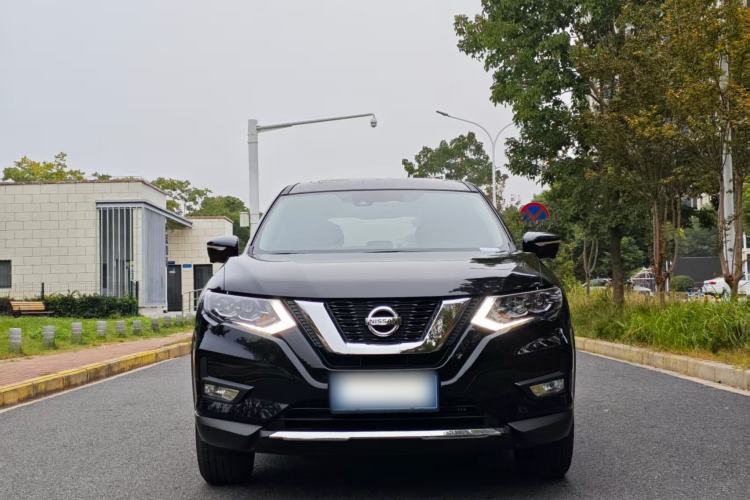 Used Nissan X-Trail 2023 Classic 2.0L Two-Wheel Drive Smart Connect Premium Edition Exterior 5