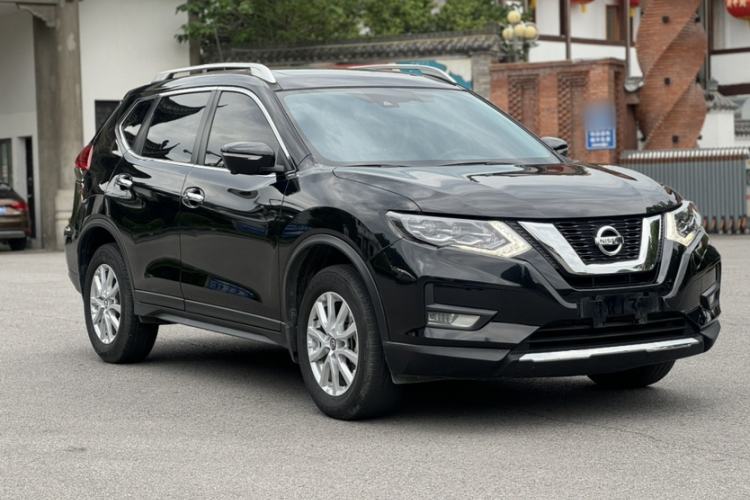 Used Nissan X-Trail 2023 Classic 2.0L Two-Wheel Drive Smart Connect Premium Edition Exterior 6