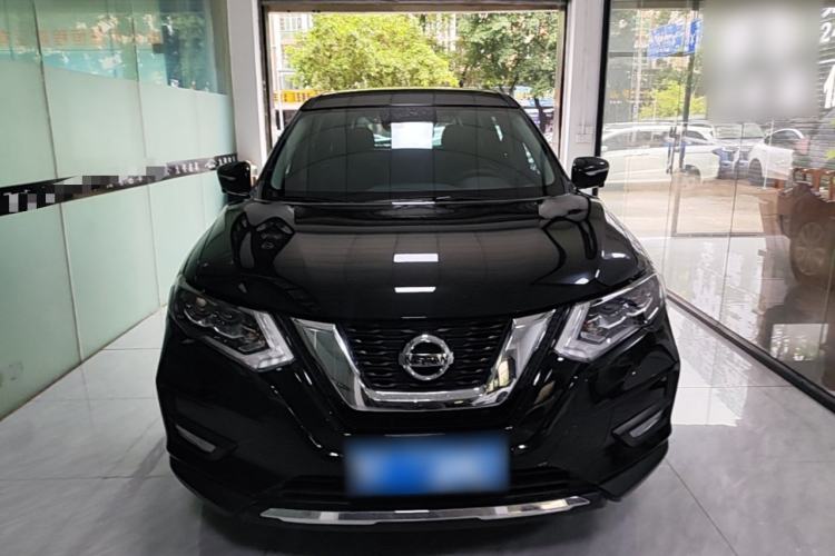 Used Nissan X-Trail 2023 Classic 2.0L Two-Wheel Drive Smart Connect Premium Edition Front