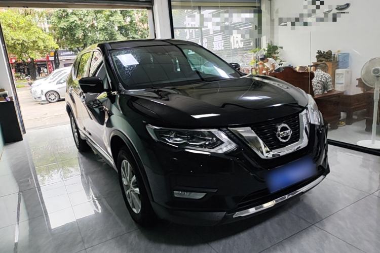 Used Nissan X-Trail 2023 Classic 2.0L Two-Wheel Drive Smart Connect Premium Edition Front Right 45 Deg