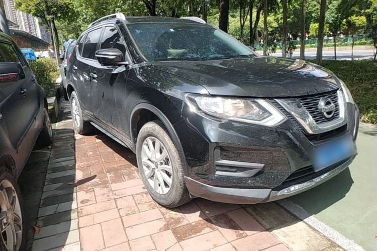 Used Nissan X-Trail 2023 Classic 2.0L Two-Wheel Drive Smart Connect & Comfort Edition Front Right 45 Deg