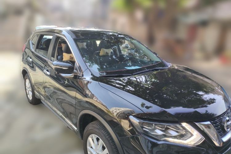 Used Nissan X-Trail 2023 Classic 2.0L Two-Wheel Drive Smart Connect Premium Edition Front Right 45 Deg