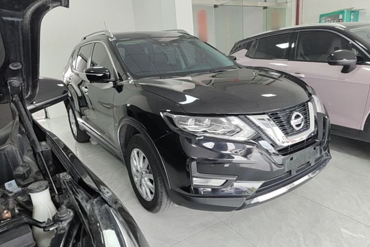 Used Nissan X-Trail 2023 Classic 2.0L Two-Wheel Drive Smart Connect Premium Edition Front Right 45 Deg