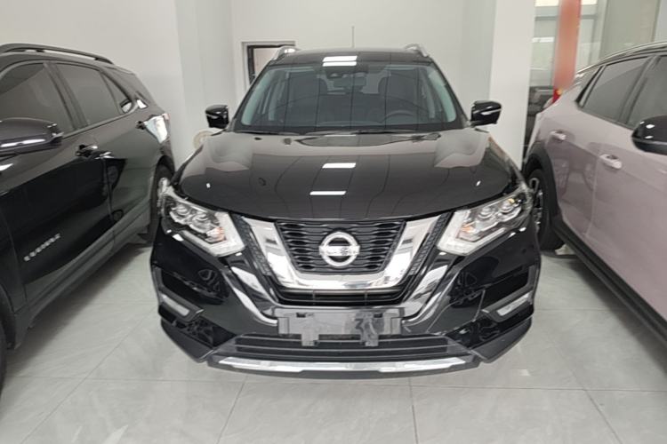 Used Nissan X-Trail 2023 Classic 2.0L Two-Wheel Drive Smart Connect Premium Edition Front