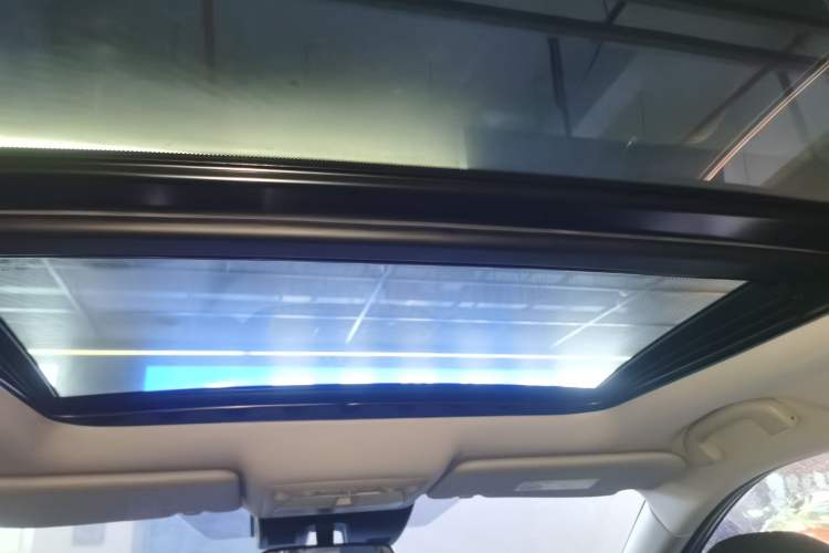 Used Nissan X-Trail 2023 Classic 2.0L Two-Wheel Drive Smart Connect Premium Edition Headliner
