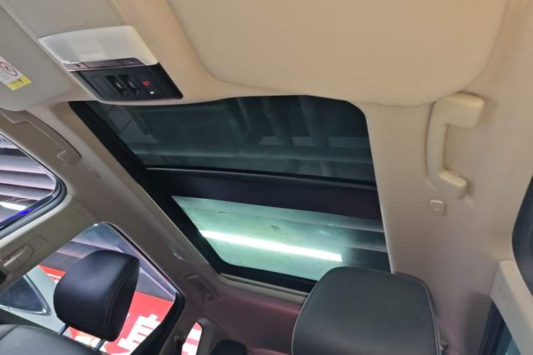Used Nissan X-Trail 2023 e-POWER Ultra-Hybrid Dual-Motor All-Wheel-Drive Supreme Edition Headliner