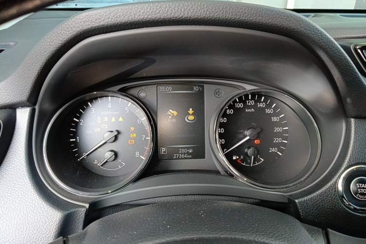 Used Nissan X-Trail 2023 Classic 2.0L Two-Wheel Drive Smart Connect & Comfort Edition Instrument Cluster