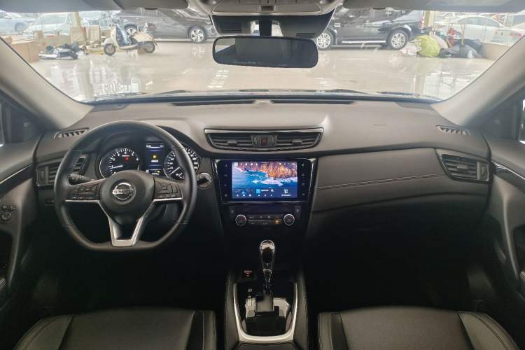 Used Nissan X-Trail 2023 Classic 2.0L Two-Wheel Drive Smart Connect & Comfort Edition Interior 1