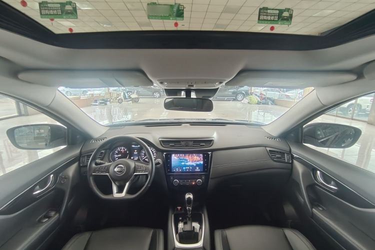 Used Nissan X-Trail 2023 Classic 2.0L Two-Wheel Drive Smart Connect & Comfort Edition Interior 7
