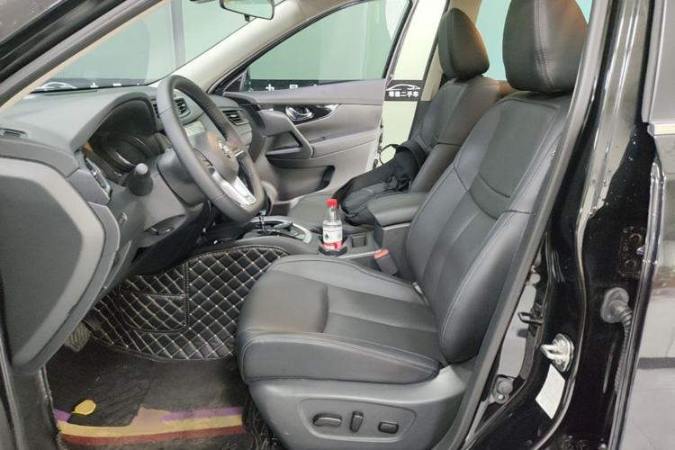 Used Nissan X-Trail 2023 Classic 2.0L Two-Wheel Drive Smart Connect Premium Edition Left Front Seat