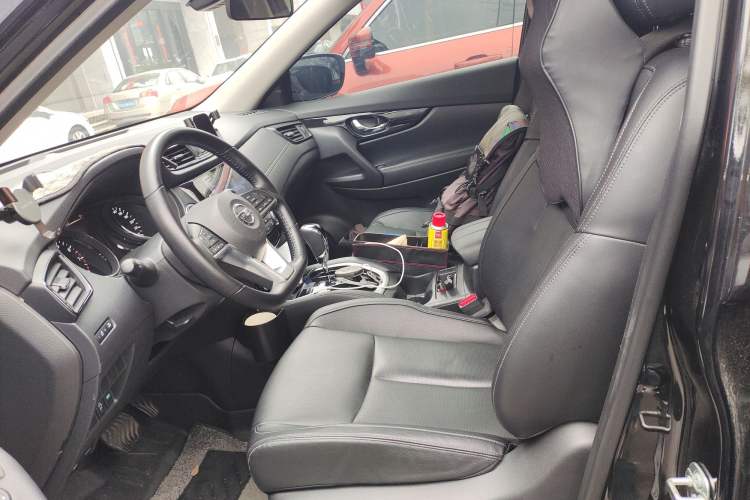 Used Nissan X-Trail 2023 Classic 2.0L Two-Wheel Drive Smart Connect Premium Edition Left Front Seat