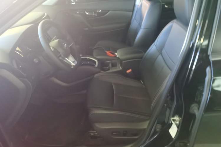 Used Nissan X-Trail 2023 Classic 2.0L Two-Wheel Drive Smart Connect Premium Edition Left Front Seat